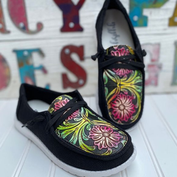 New Gypsy Jazz Tulip Black Slip On Sneaker With Tooling - Picture 5 of 5